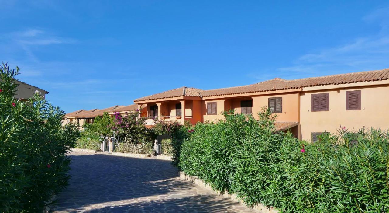 Residence A Golfo Di Marinella A 450 Mt Dal Mare Bagian luar foto