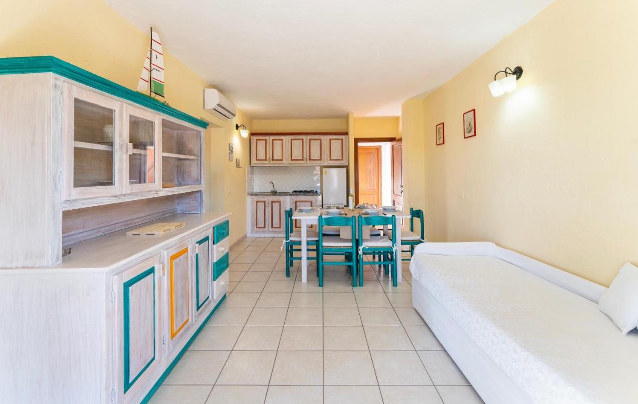 Residence A Golfo Di Marinella A 450 Mt Dal Mare Bagian luar foto