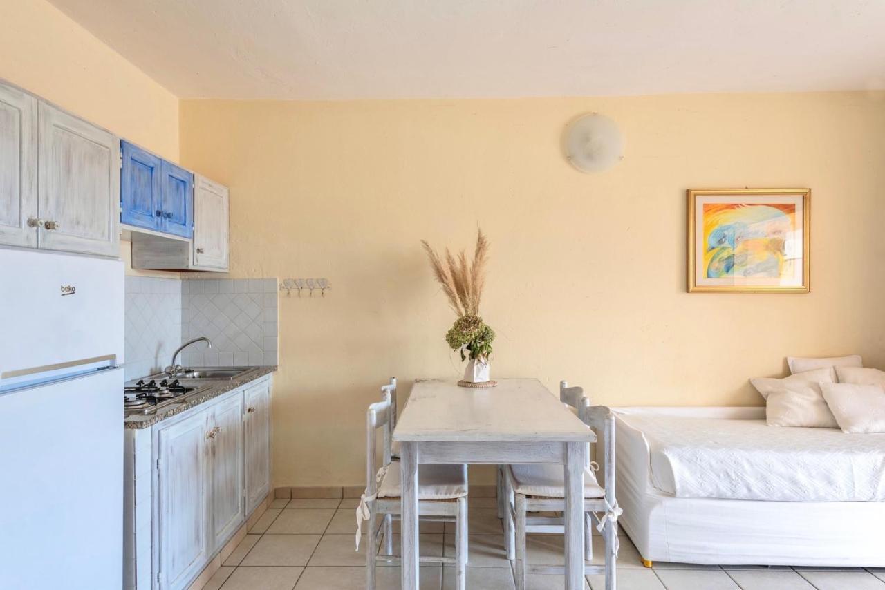 Residence A Golfo Di Marinella A 450 Mt Dal Mare Bagian luar foto