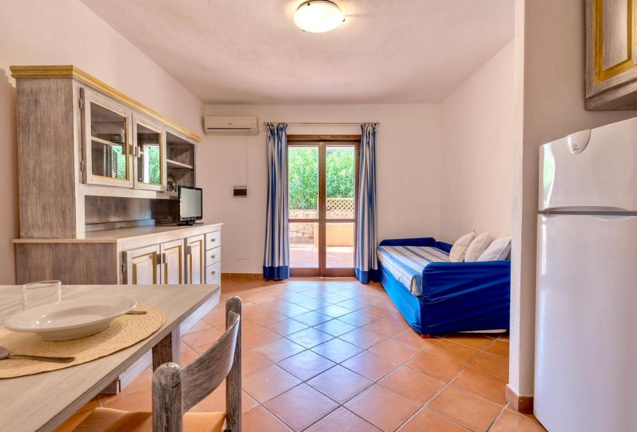 Residence A Golfo Di Marinella A 450 Mt Dal Mare Bagian luar foto