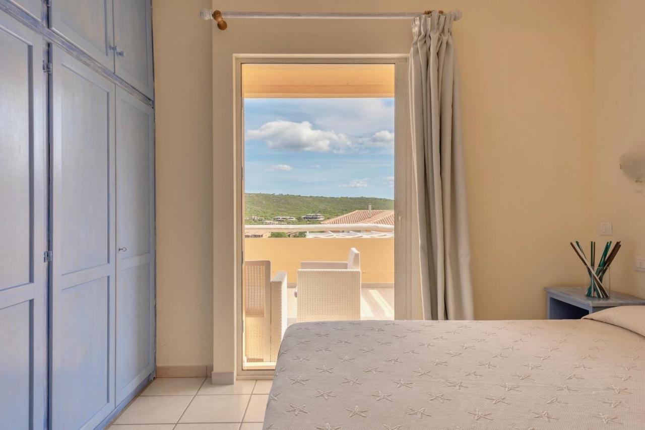 Residence A Golfo Di Marinella A 450 Mt Dal Mare Bagian luar foto