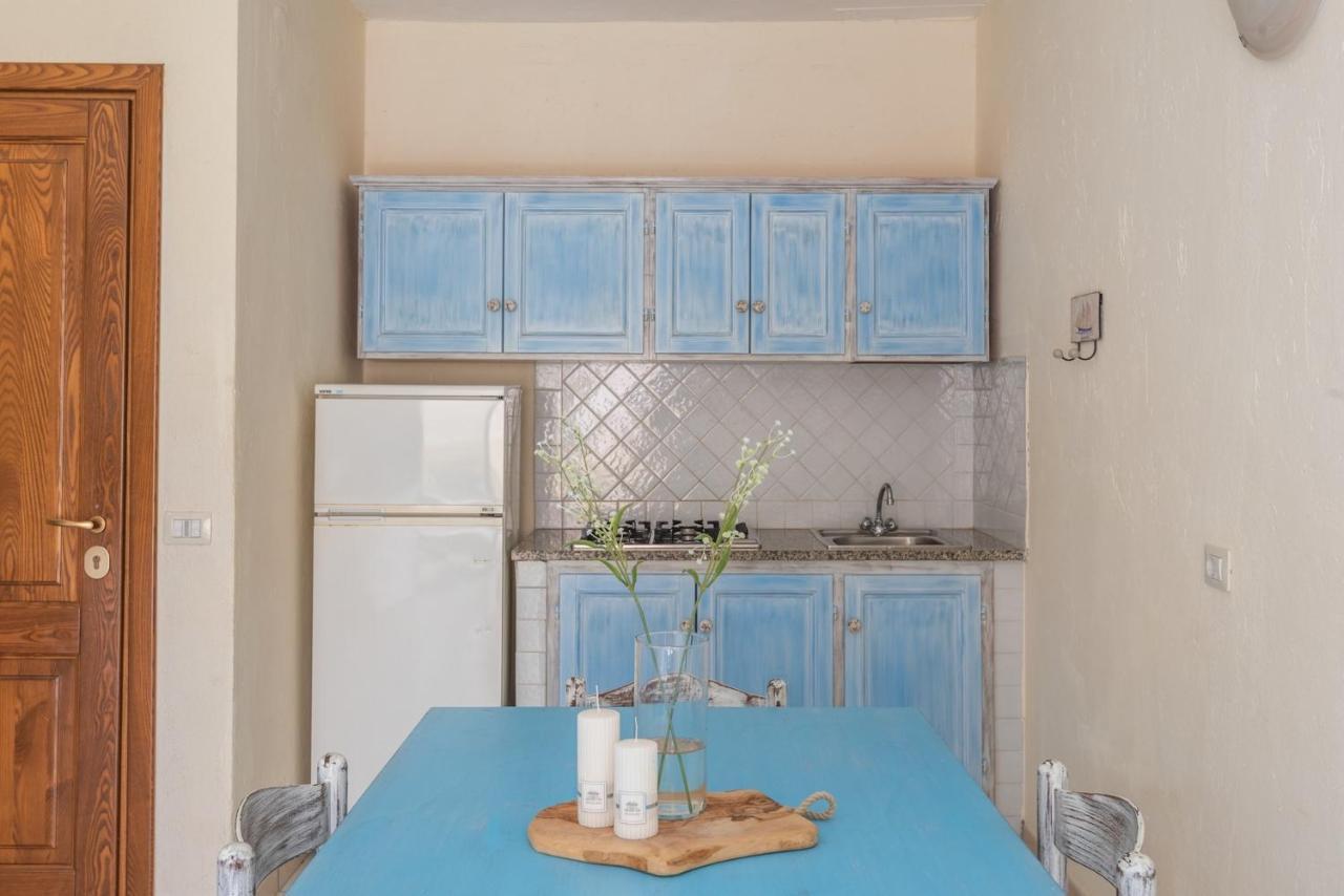 Residence A Golfo Di Marinella A 450 Mt Dal Mare Bagian luar foto