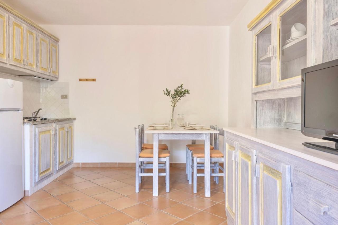 Residence A Golfo Di Marinella A 450 Mt Dal Mare Bagian luar foto